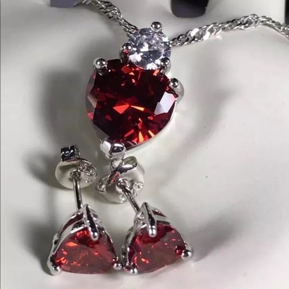 Red Heart Matching Pierced Earrings & Pendant Set - Picture 6 of 7